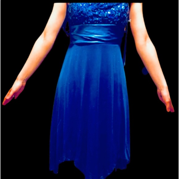 Dress - Picture 2 of 2